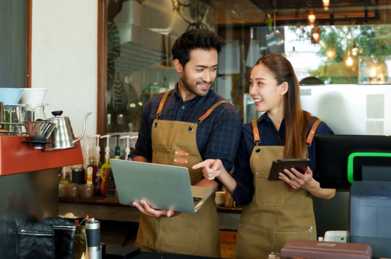 Traralgon cafe owners applying for small business loan